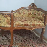 میز تلفن سلطنتی