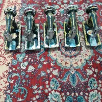 تعدادی چرخ خیاطی قدیمی یک جا