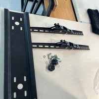 دیوار کوب فلزی تی وی