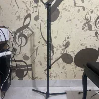 پایه میکروفن سه پایه بسیار قوی