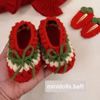 یلدایی و کریسمس|کفش و لباس بچه|کاشان, پشت شهربانی|دیوار