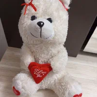 عروسک خرس سفید