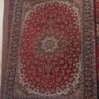 دو تخته فرش تمیز و سالم هر عدد ۲ میلیون تومان