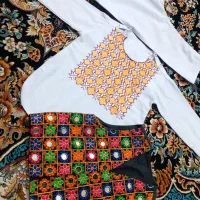 لباس های هزارگی محلی|لباس|ورامین, ورامین|دیوار