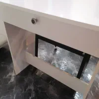 دوعدد میز ناخن و مبل اسپا