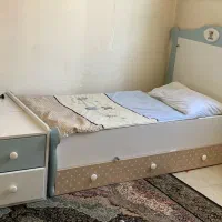 تخت دو منظوره برند اپادانا|تخت و صندلی بچه|شیراز, نیایش|دیوار