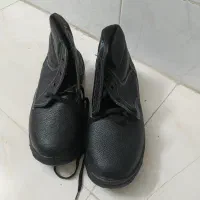 کفش کار و دستکش