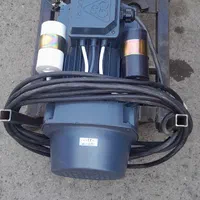 همکار جهت نظافت راه پله پیلوت