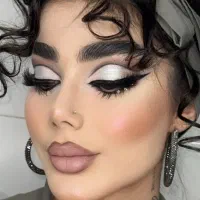 مدل میکاپ میخوام