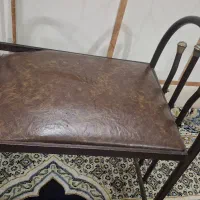 میز آرایش و دو تا عسلی و یک صندلی