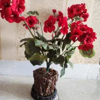 گلدان با گل مصنوعی مدل شمعدانی