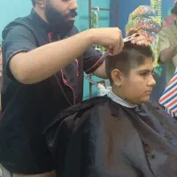 آرایشگاه علی