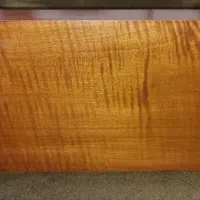 سنتور از چوب گردو|سازهای سنتی|اراک, |دیوار