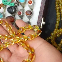 انگشتر و تسبیح|جواهرات|الشتر, |دیوار