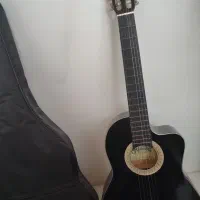 گیتارمارتین|گیتار، بیس، امپلیفایر|بندر انزلی, میان پشته|دیوار