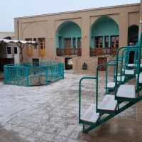 نیروی خدمات خانم در اقامتگاه بوم گردی