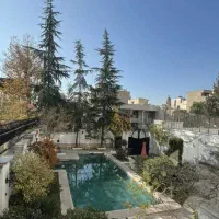 ۸۰۰متر در دوطبقه درب مجزا و حیاط دراختیار