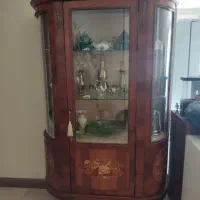 بوفه و ویترین