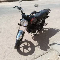 موتور سیکلت کی وای ۱۵۰ تمیز