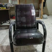 تعدادی عددمبل آرام نقره ای
