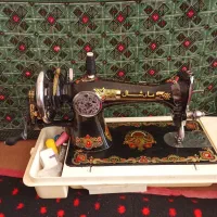 چرخ خیاطی کاملآ سالم