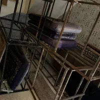 تخت و میز آهنی