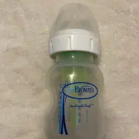 شیشه شیر نوزاد و شیر دوش دستی