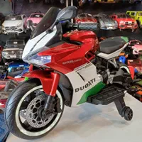 موتور شارژی دوکاتی رنگ متالیک دوموتوره