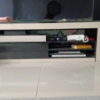 میز زیر تلوزیونی