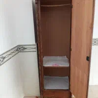 کمد با چوب گردو سالم بدون ایراد.|جاکفشی، کمد، دراور|میانه, |دیوار