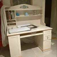 میز تحریروکامپیوتر