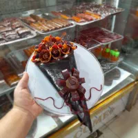 نیازمند همکارخانم