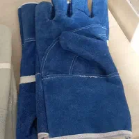 تعدادی دستکش جوشکاری