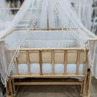 تخت کنار مادر  صندلی غذا