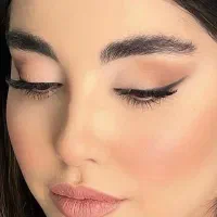 خدمات و آموزش میکاپ و گریم تخصصی