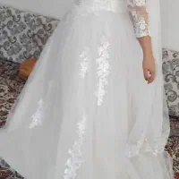 یک عدد لباس جشن زیبا