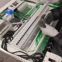 برق کار شبانه روزی عیب یابی رفع فوری اتصالی