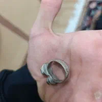 انگشتر نقره با مهره خاص