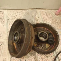 کاسه چرخ عقب ۲۰۶ تیپ دو با ۴ عددبلبرینگ و پمپ ترمز