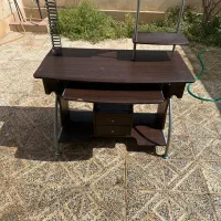 میز کامپیوتر کاملا سالم بفروش میرسد