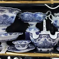 سرویس پذیرایی کریستال و چینی|ظروف سرو و پذیرایی|همدان, |دیوار