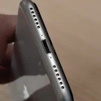 آیفون SE 2022 مشابه آکبند