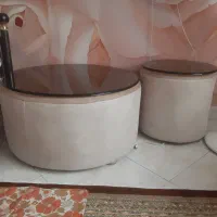 جلو مبلی ۴ تیکه با شیشه سکوریت ابزار خورده|مبلمان خانگی و میز عسلی|تهران, جابری|دیوار