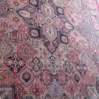 فرش دوازده متری زیبا و سالم
