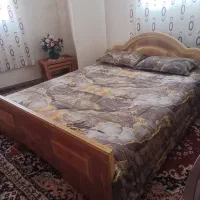 تخت ۲ نفره بهمراه تشک و میز آرایش