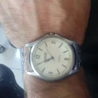 ساعت لاروس اصل