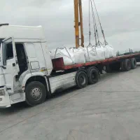 راننده تریلی شهری شب کار