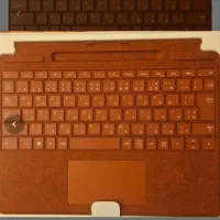 کیبورد اورجینال Surface Pro 8، تمیز و در حد نو