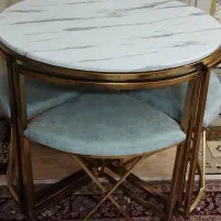 میز ناهار خوری فلزی
