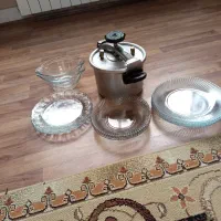 زود ۴لیتر با 14عدد بشقاب شیشه‌ای و2عددکاسه شیشه‌ا